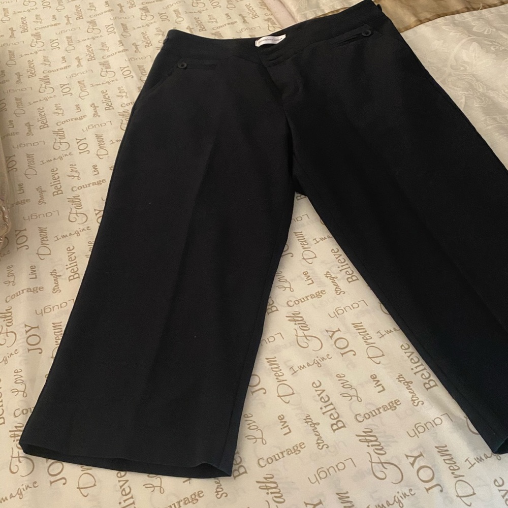 Capri pants